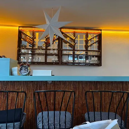 Homestay Mono Urla